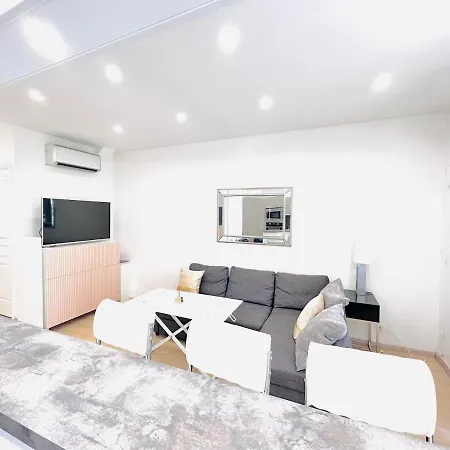 1 Bedroom Flat With Balcony Center Croisette 6ppl Cannes