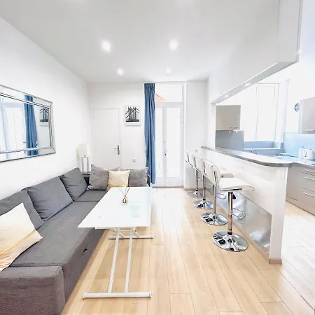 1 Bedroom Flat With Balcony Center Croisette 6ppl Cannes
