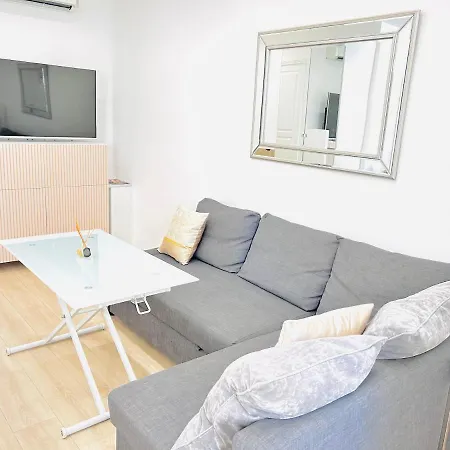 1 Bedroom Flat With Balcony Center Croisette 6ppl Apartment Cannes